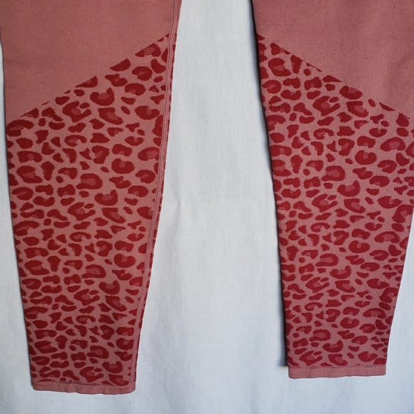 Fabletics High-Waisted Seamless Leopard Legging Sz.XL - Picture 4 of 6